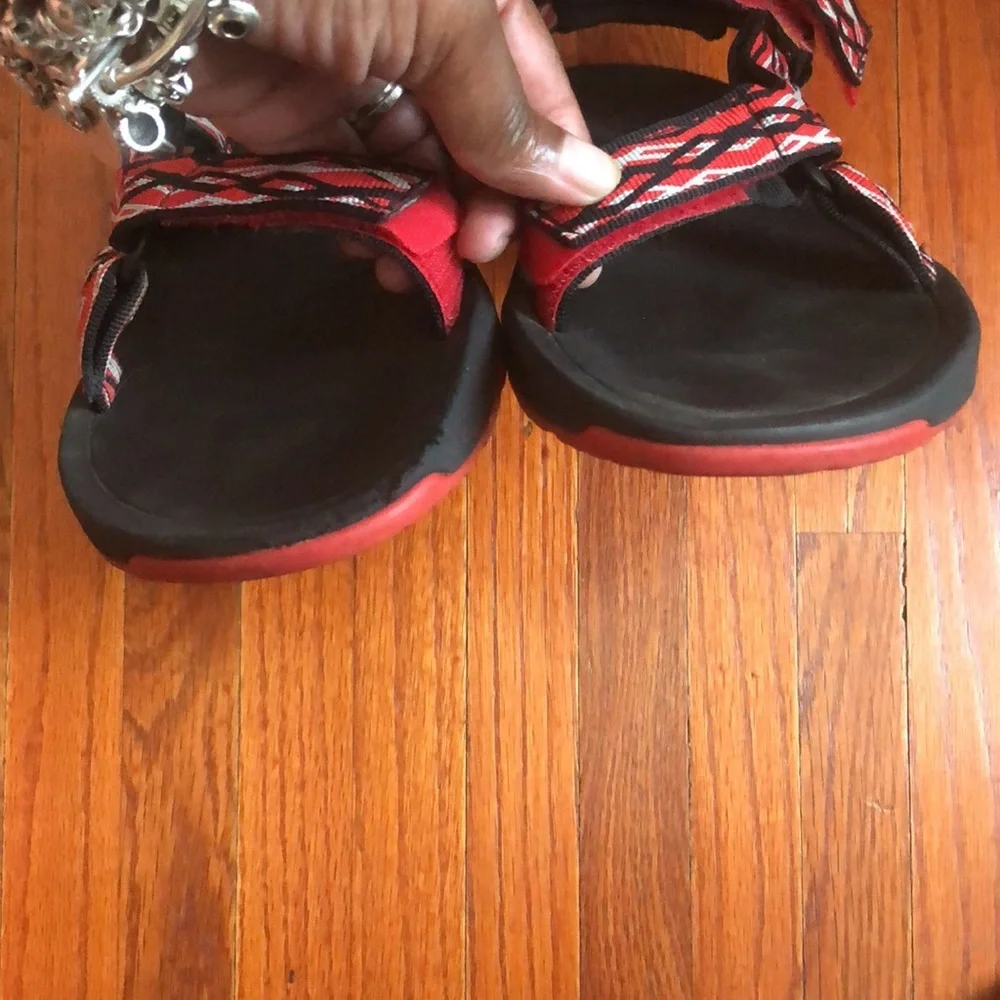 Teva Hurricane XLT Sandals Sz 7